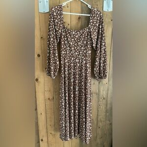 Carly Jean LA Brown Flower Print Long sleeve Dress
